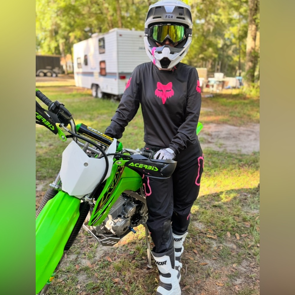NOT AVAILABLE-Fox Women's Moto Set